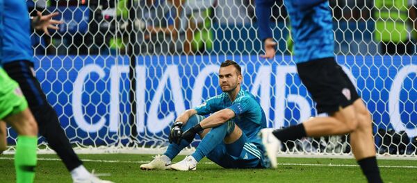 Вратарь Игорь Акинфеев (Россия) после серии пенальти в матче 1/4 финала чемпионата мира по футболу между сборными России и Хорватии - Sputnik Южная Осетия