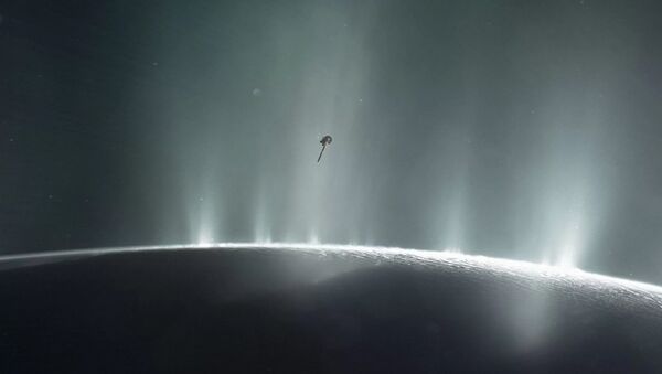 Доказательство жизни на на луне Сатурна - Sputnik Южная Осетия