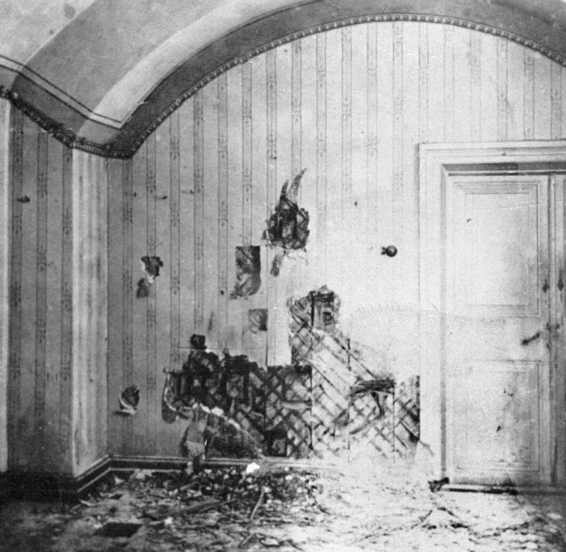 Комната Ипатьевского дома в Екатеринбурге, где расстреляли царскую семью - Sputnik Южная Осетия, 1920, 17.07.2023
