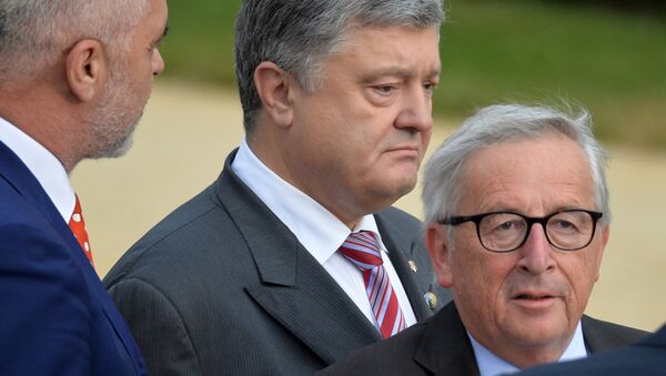 Президент Украины Петр Порошенко и председатель Европейской комиссии Жан-Клод Юнкер - Sputnik Южная Осетия