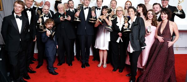 Команда сериала Игра престолов на церемонии премии Эмми. Команда сериала Игра престолов на церемонии премии Эмми. - Sputnik Южная Осетия