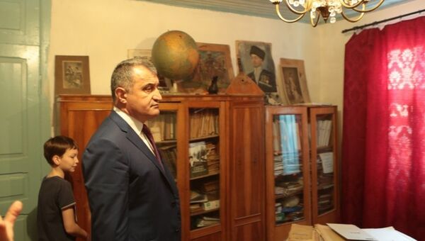 Президент Южной Осетии посетил дом-музей Бориса Галати в Цхинвале - Sputnik Южная Осетия