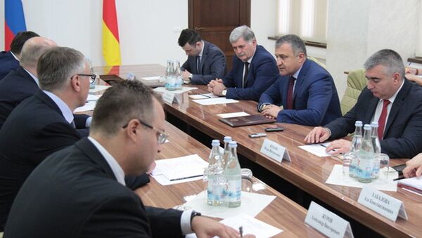 Совещание по вопросам соцэкономсотрудничества с РФ - Sputnik Южная Осетия