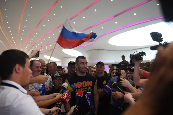 Мурат Гассиев и Александр Усик - открытая тренировка в Москве Мурат Гассиев и Александр Усик - открытая тренировка в Москве - Sputnik Южная Осетия