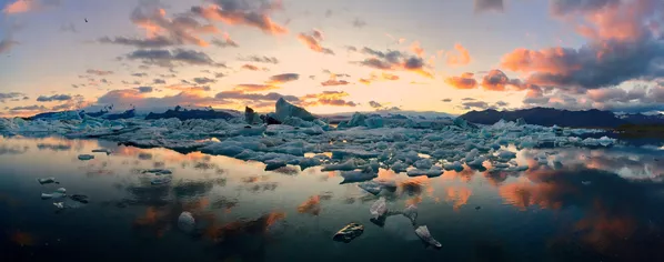 Работа фотографа Mateusz Piesiak Icebergs, занявшая первое место в номинации Панорама фотоконкурса 2018 iPhone Photography Awards Работа фотографа Mateusz Piesiak Icebergs, занявшая первое место в номинации Панорама фотоконкурса 2018 iPhone Photography Awards - Sputnik Южная Осетия