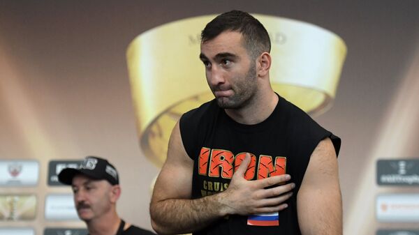 Боксер Мурат Гассиев (Россия) во время открытой тренировки участников финала Всемирной боксерской суперсерии в Москве. - Sputnik Южная Осетия