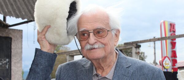 Марлен Хуциев в Северной Осетии Марлен Хуциев в Северной Осетии - Sputnik Южная Осетия