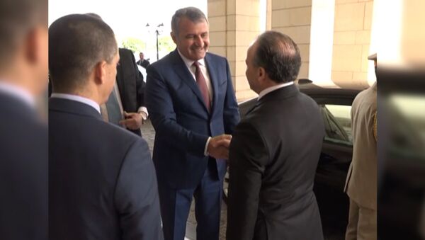 Переговоры с премьером: как президента Южной Осетии встречали в правительстве Сирии - Sputnik Южная Осетия
