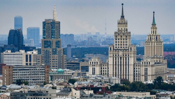 Высотное здание на площади Красных ворот (справа) в Москве - Sputnik Южная Осетия