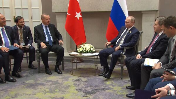 Путин пошутил, что сходит в ресторан с Эрдоганом - Sputnik Южная Осетия