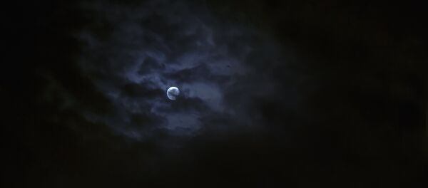 Затмение луны в Цхинвале, Южная Осетия Затмение луны в Цхинвале, Южная Осетия - Sputnik Южная Осетия