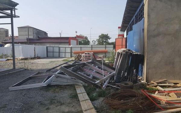 Неизвестные в Цхинвале сожгли пластиковые окна на сотни тысяч рублей - Sputnik Южная Осетия