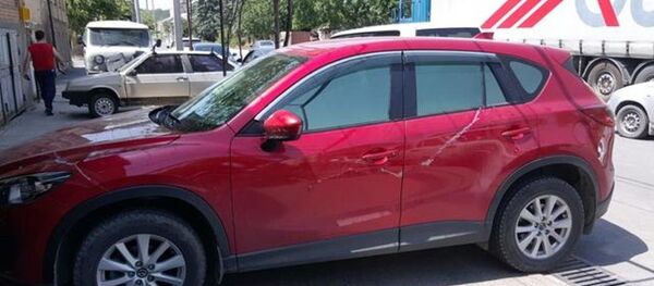 Неизвестные испортили краску на двух иномарках Неизвестные испортили краску на двух иномарках - Sputnik Южная Осетия