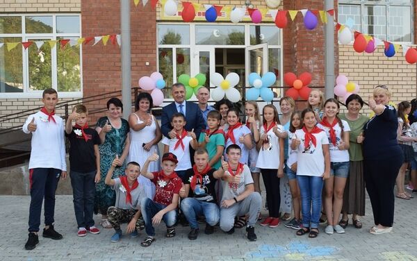 Анатолий Бибилов посетил летний лагерь в Квайсе - Sputnik Южная Осетия