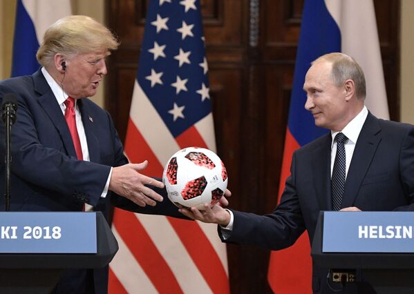 Президенты США и России Дональд Трамп и Владимир Путин в Хельсинки - Sputnik Южная Осетия
