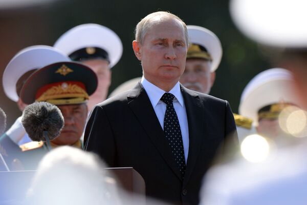 Президент РФ Владимир Путин на праздновании Дня ВМФ России в Санкт-Петербурге - Sputnik Южная Осетия