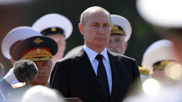 Президент РФ Владимир Путин на праздновании Дня ВМФ России в Санкт-Петербурге - Sputnik Южная Осетия