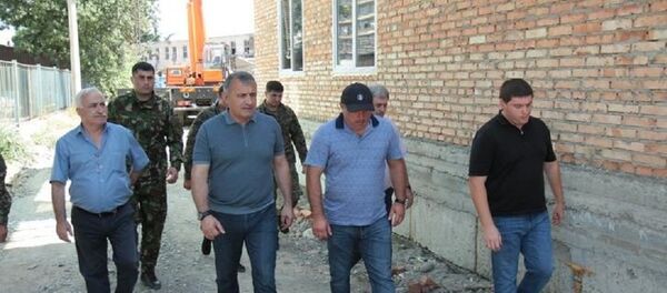 Анатолий Бибилов совершил инспекционную поездку по строящимся объектам Анатолий Бибилов совершил инспекционную поездку по строящимся объектам - Sputnik Южная Осетия