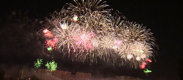 Шоу фейерверков на фестивале "Ростех" Шоу фейерверков на фестивале "Ростех" - Sputnik Южная Осетия