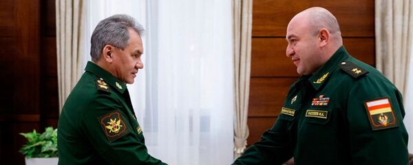 Гассеев и Шойгу подписали соглашение об обучении детей из РЮО в образовательных учреждениях МО РФ Гассеев и Шойгу подписали соглашение об обучении детей из РЮО в образовательных учреждениях МО РФ - Sputnik Хуссар Ирыстон