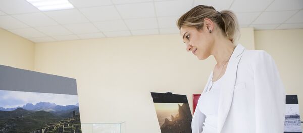 Открытие художественной выставки Савлаевых - Sputnik Южная Осетия