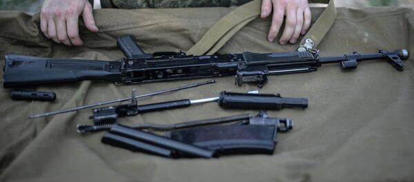 Калашниковы автомат Калашниковы автомат - Sputnik Хуссар Ирыстон