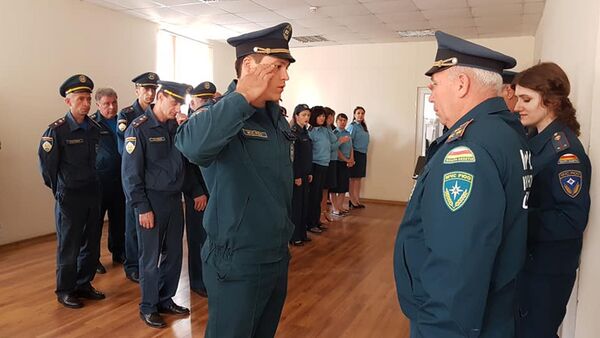Медалями За спасение жизни были награждены трое сотрудников МЧС РЮО - Sputnik Южная Осетия