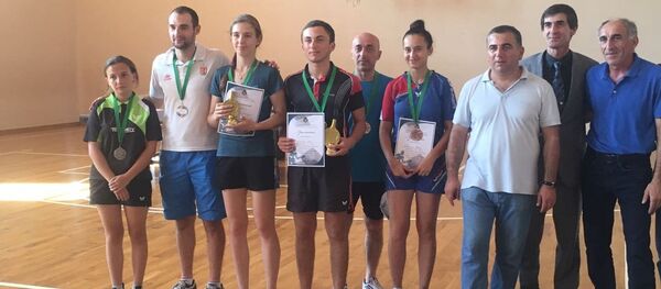 Хуссарирыстойнаг теннисисттæ æмæ тренертæ Хуссарирыстойнаг теннисисттæ æмæ тренертæ - Sputnik Хуссар Ирыстон