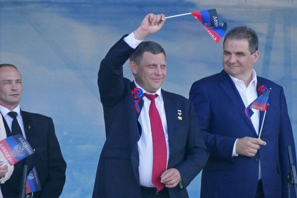 Глава ДНР Александр Захарченко на праздничном мероприятии в честь Дня Республики в Донецке - Sputnik Южная Осетия