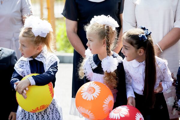 День знаний в Южной Осетии День знаний в Южной Осетии - Sputnik Южная Осетия