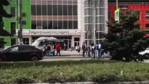 Автомобилист сбил девушку на зебре