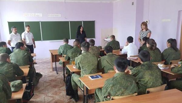Сотрудники МВД Южной Осетии провели беседы со школьниками в Цхинвале - Sputnik Южная Осетия