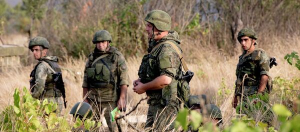 Учения 4 военной базы на полигоне Дзарцем Учения 4 военной базы на полигоне Дзарцем - Sputnik Южная Осетия
