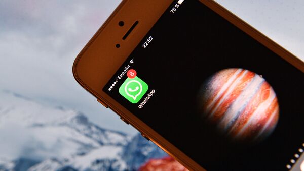Иконка мессенджера WhatsApp на экране смартфона. - Sputnik Южная Осетия