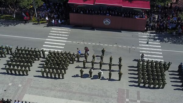 Военный парад в Цхинвале: военнослужащие прошли в торжественном марше - Sputnik Южная Осетия