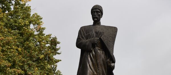 Памятник Коста Хетагурова в Цхинвале Памятник Коста Хетагурова в Цхинвале - Sputnik Южная Осетия