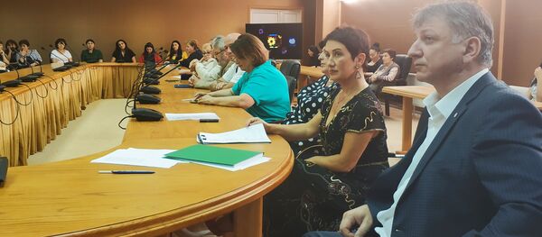 Алагираг поэты чиныджы презентаци ацыд Цхинвалы Алагираг поэты чиныджы презентаци ацыд Цхинвалы - Sputnik Хуссар Ирыстон