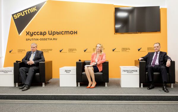 Пресс-конференция с участием российских советников - Sputnik Южная Осетия