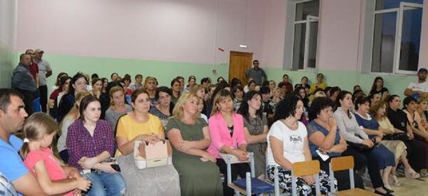 Сотрудники МВД побеседовали с родителями цхинвальских школ - Sputnik Южная Осетия