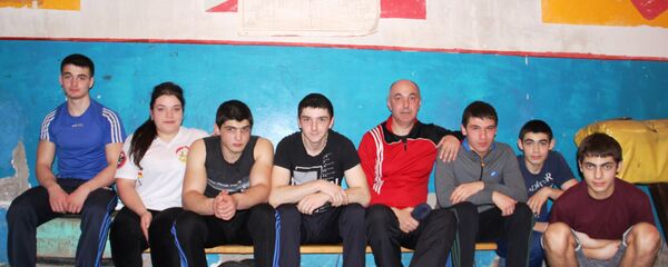 Армспорты секцийы хъомылгæнинæгтæ Армспорты секцийы хъомылгæнинæгтæ - Sputnik Хуссар Ирыстон