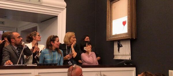 Самоуничтожение картины Бэнкси - Sputnik Южная Осетия