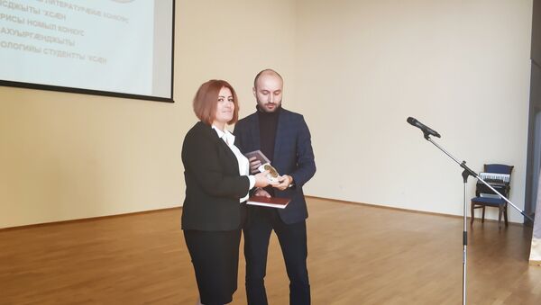 В Цхинвале прошло награждение лауреатов премии Нафи Джусойты - Sputnik Южная Осетия