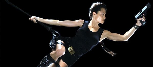 Анджелина Джоли в образе Лары Крофт Анджелина Джоли в образе Лары Крофт - Sputnik Южная Осетия