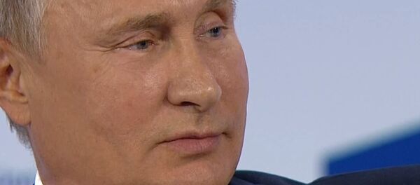 Путин раскритиковал США за политику в отношении доллара - Sputnik Южная Осетия