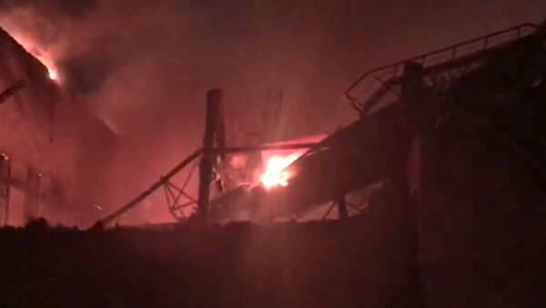 Кадры тушения пожара на заводе Электроцинк - Sputnik Южная Осетия