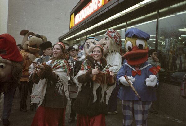 Торжественное открытие советско-канадского ресторана McDonald's в Москве, 1990 год - Sputnik Южная Осетия