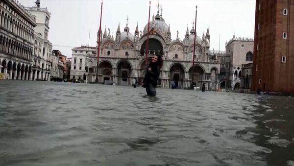 Исторический центр Венеции оказался почти на 75% затоплен водой - Sputnik Южная Осетия