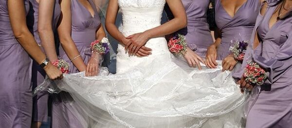 В Австралии невеста запретила подругам приходить на свадьбу в платьях - Sputnik Южная Осетия