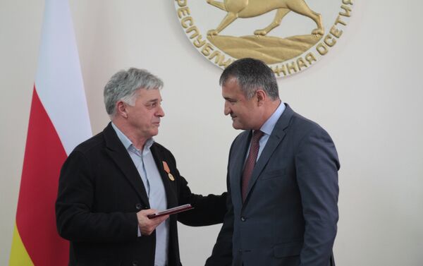 Церемония вручения государственных наград - Sputnik Южная Осетия