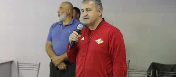 Анатолий Бибилов на церемонии открытия турнира по плаванию - Sputnik Южная Осетия